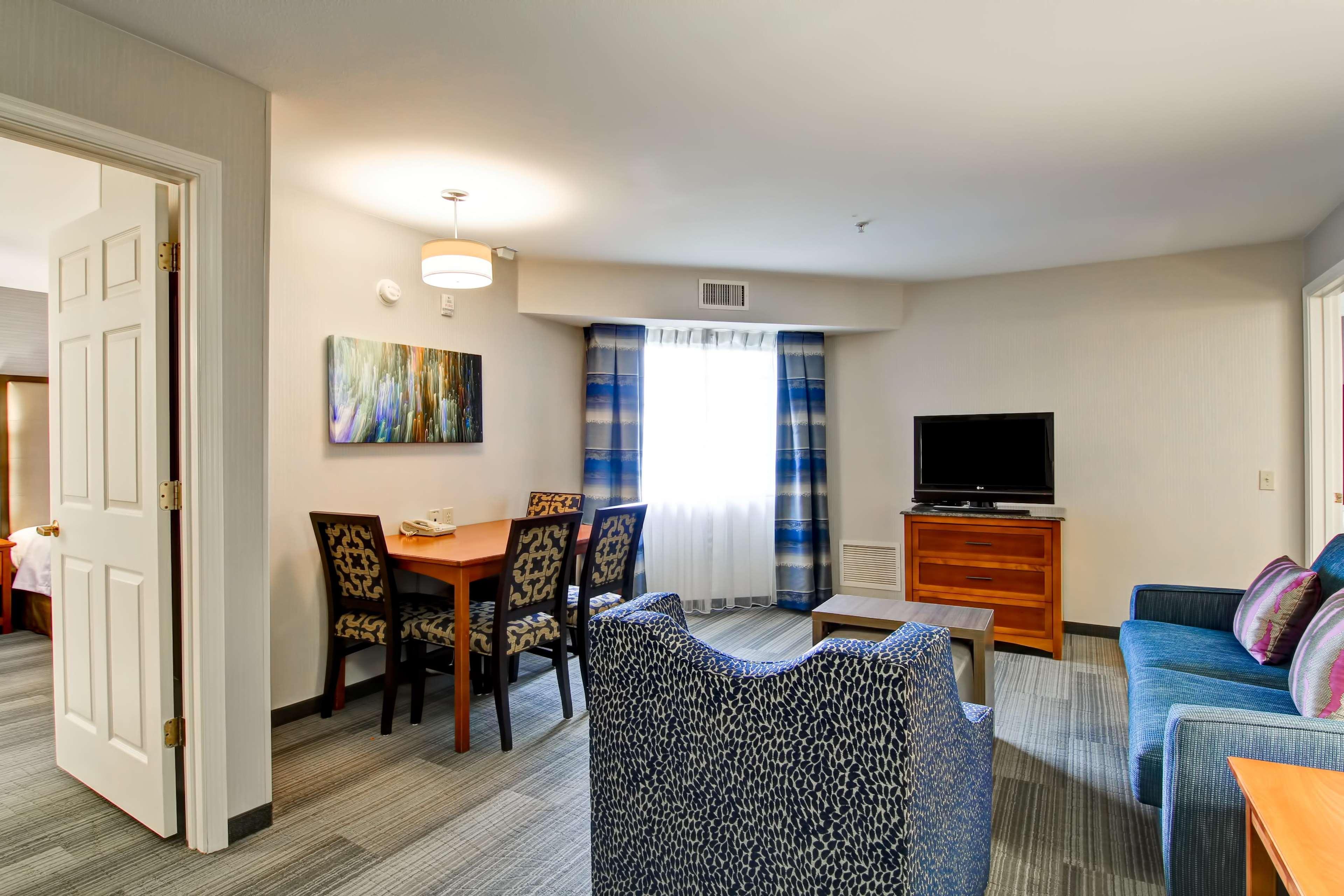 Homewood Suites By Hilton Стратфорд Экстерьер фото