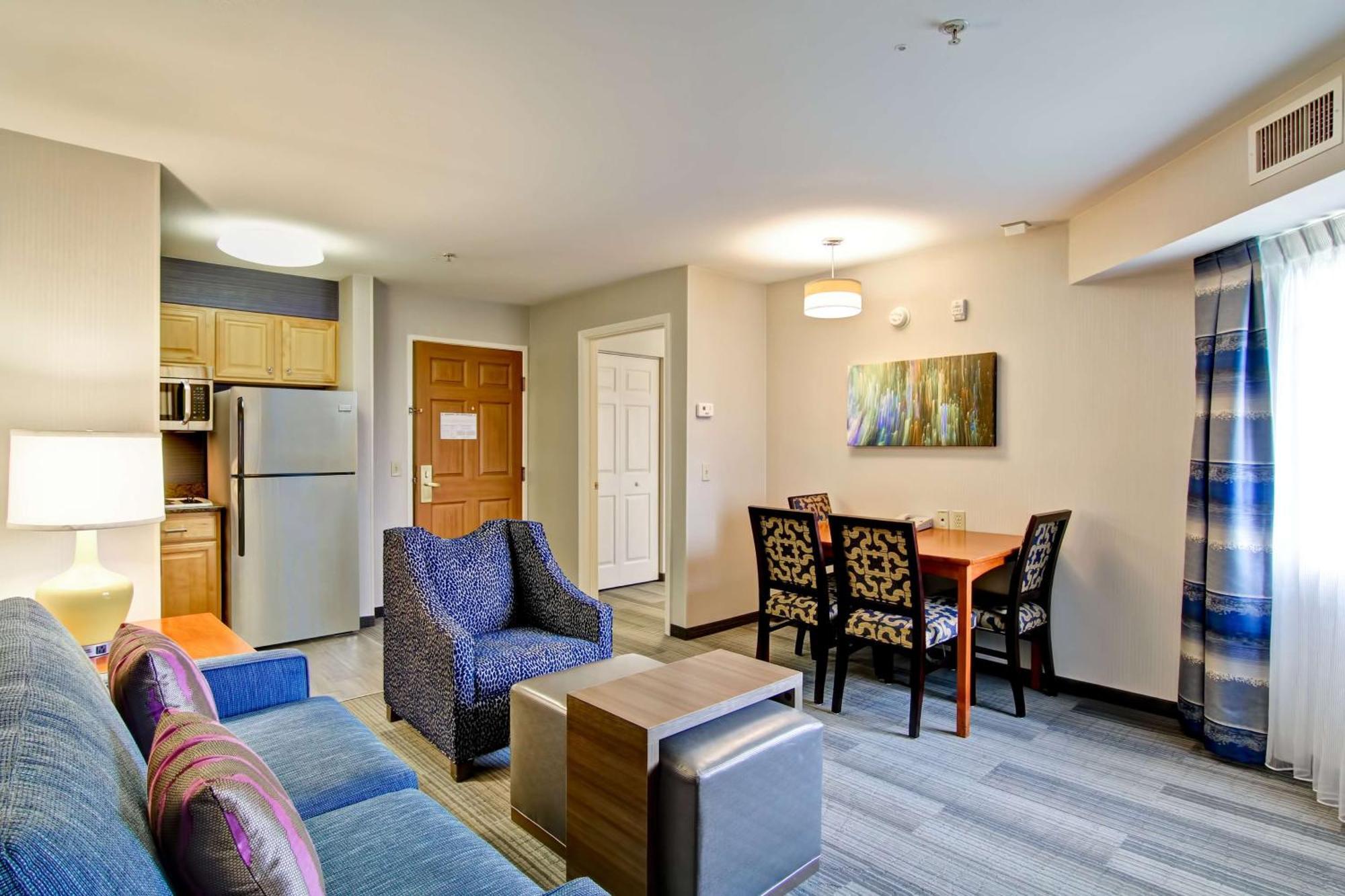 Homewood Suites By Hilton Стратфорд Экстерьер фото