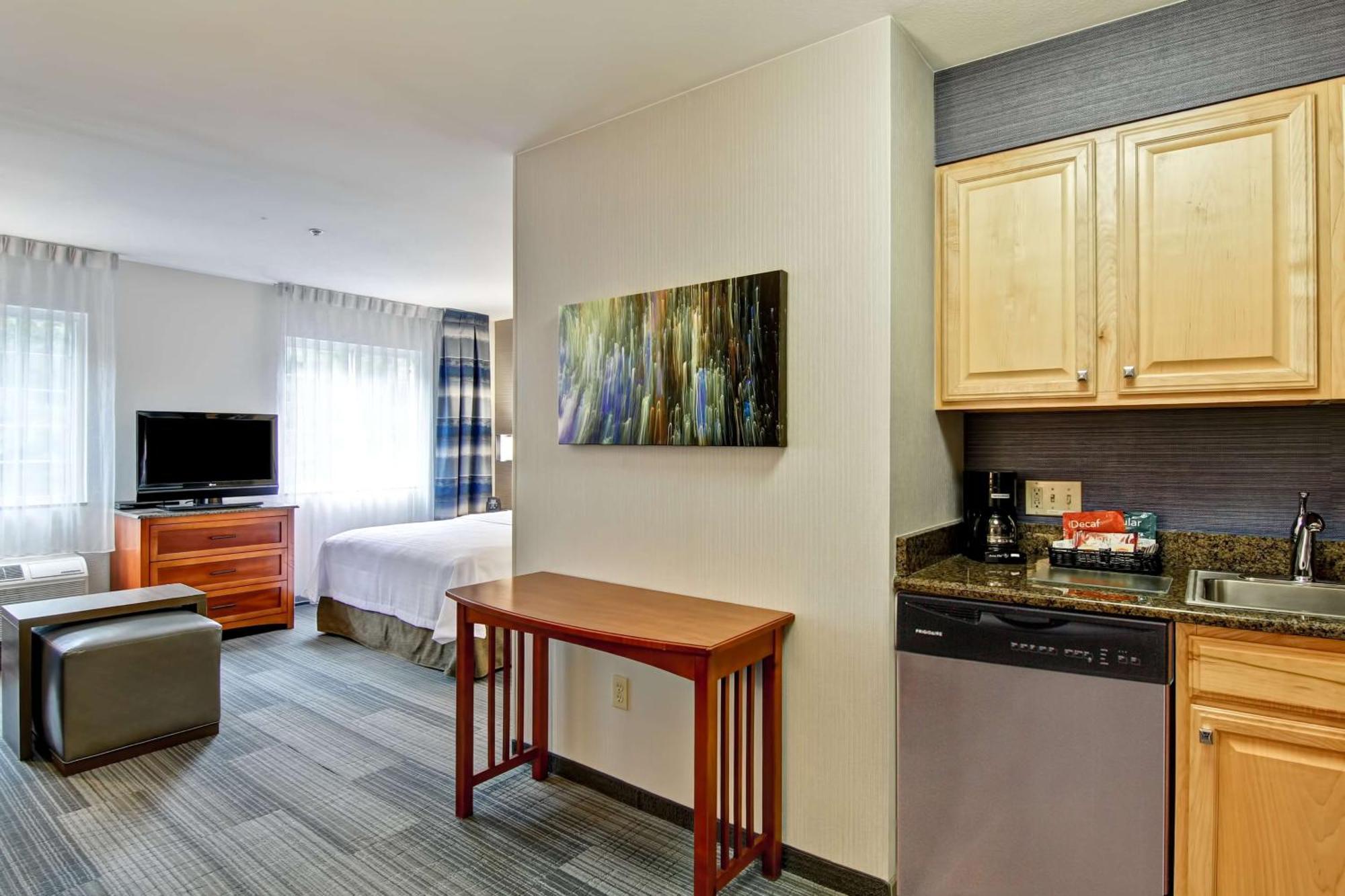 Homewood Suites By Hilton Стратфорд Экстерьер фото