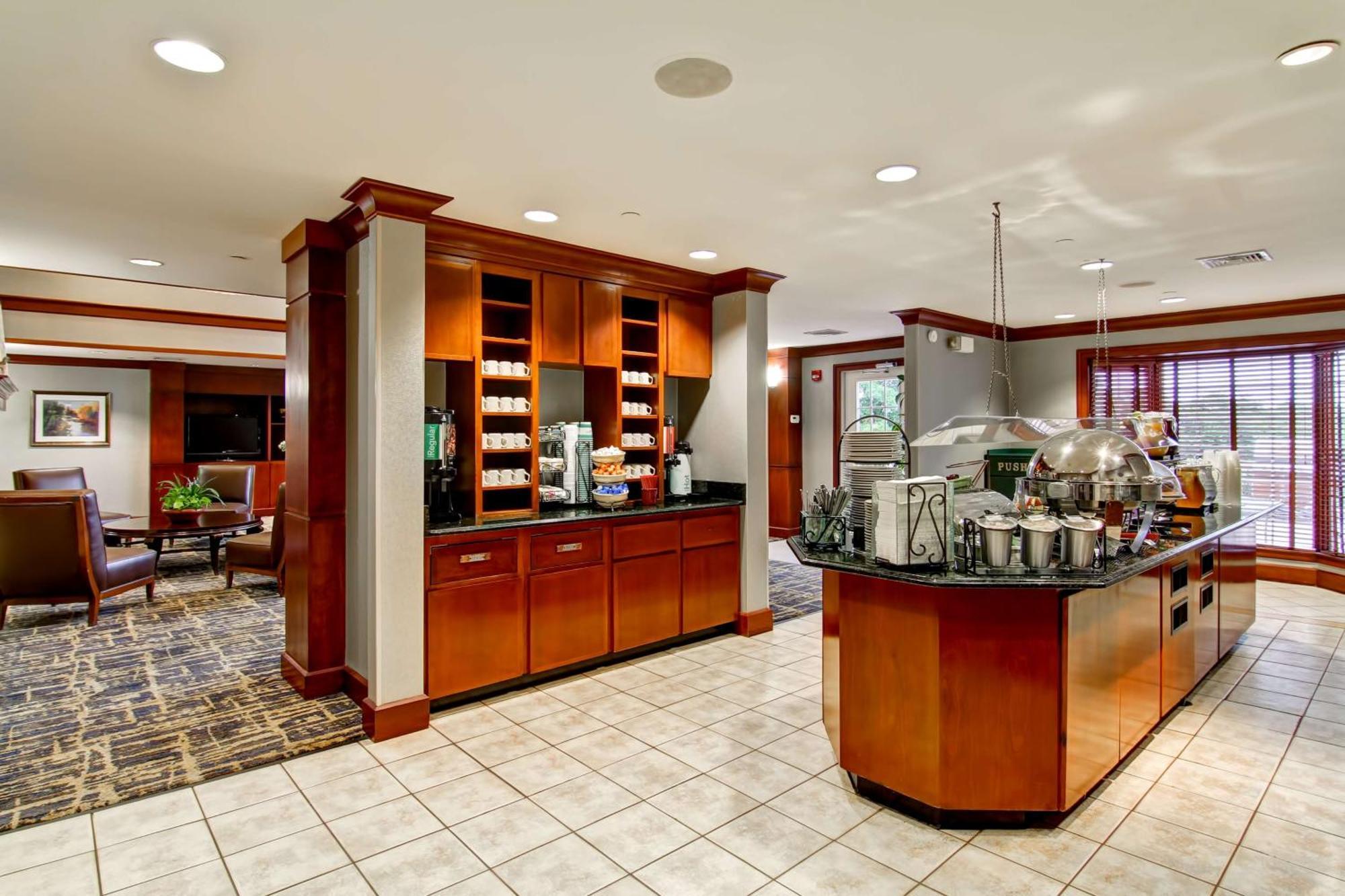 Homewood Suites By Hilton Стратфорд Экстерьер фото